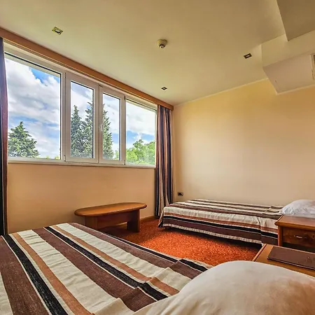 Otel Mali Bambis Podgoriçe