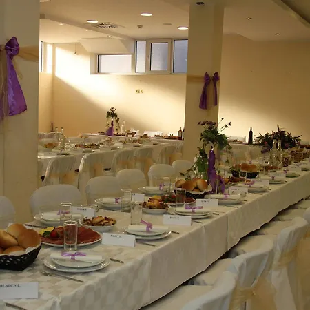 Otel Mali Bambis Podgoriçe