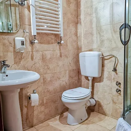 Mali Bambis 3* Podgoriçe