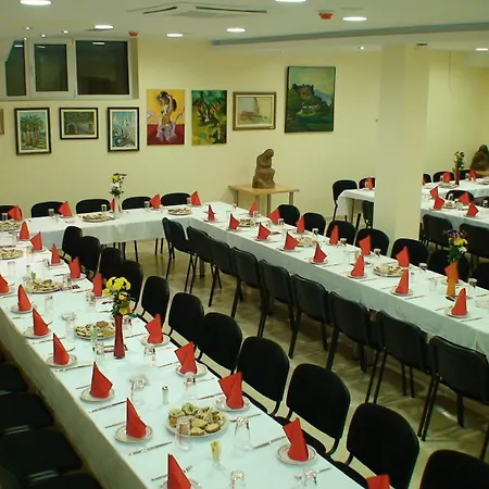 Bambis Hotel